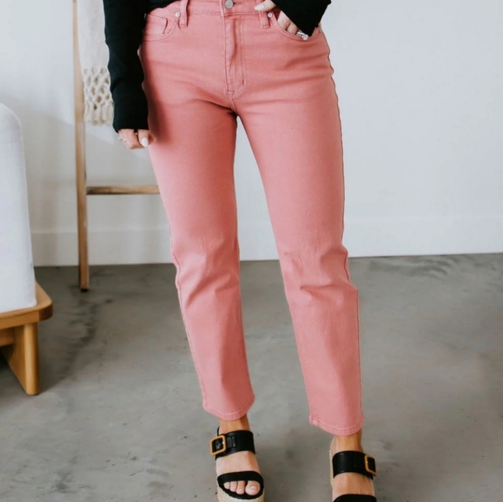 MUST GO! Colored Jeans - NWT Kancan!